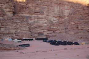 Отель wadi rum sand storm camp  Wadi Rum
